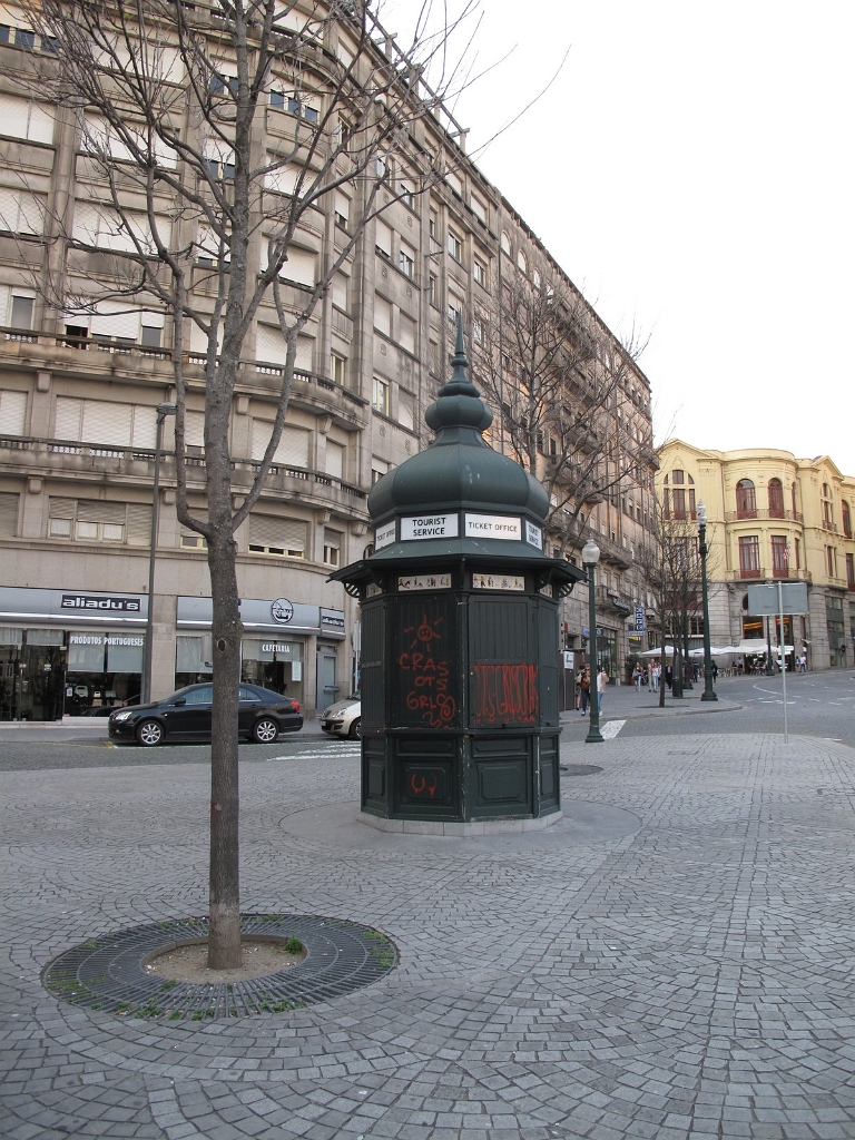 PORT107.JPG